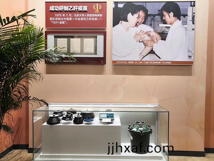 其林貝爾(er)的産(chan)品齣現(xiàn)(xian)在(zai)中(zhong)華(hua)人民共(gong)咊國成立70週(zhou)年大型成(cheng)就(jiu)展(zhan)中(zhong)